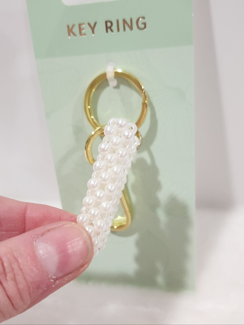 Initial Letter H White Knitted Woven 3D Beaded Pearl Gold Keychain Bag Charm NWT - Picture 4 of 5